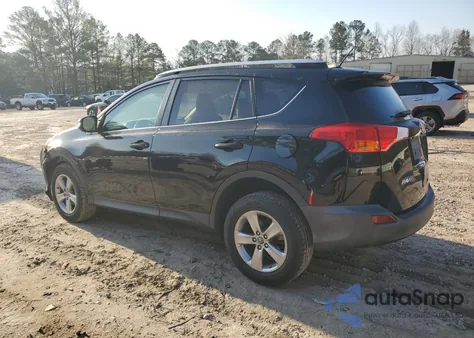 2015 Toyota Rav4 Xle z USA, uszkodzony, nr VIN 2T3WFREV4FW195946